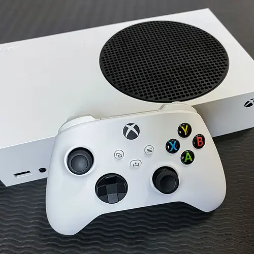 کنسول بازی مایکروسافت مدل Xbox Series S ظرفیت 512 گیگابایت به همراه دسته اضافی و کارت طلایی نصب بازی (8)